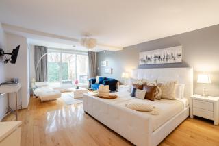 Majestic Villa in Downtown Griffintown - 7