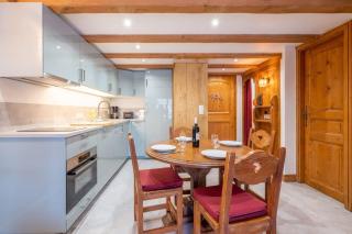 Le Cristal N16 - Central apartment close to the slopes & Free Parking & Pool - 0