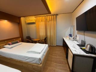 Sweet Hotel - 8