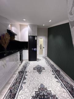 Трехкомнатная квартира в центре города Самарканд - 1