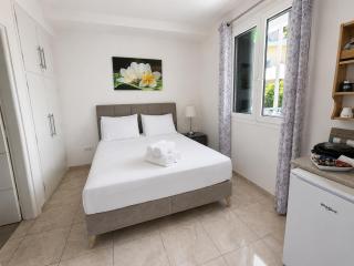 Lovely Rooms Finikounda - 0