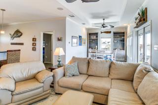 Waterfront Rockport Home w/ Deck & Boat Ramp! - 5