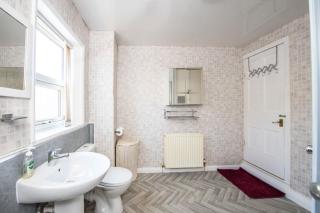 Cosy & Modern 2BR Home in Kensington, Liverpool - 8