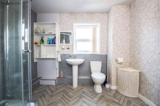 Cosy & Modern 2BR Home in Kensington, Liverpool - 6