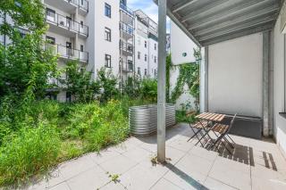Garden Retreat with Terrace - 9