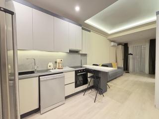 Elegant 2BR Residence in Şişli Modern Living - 6