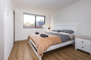 Two Houses in Price of One Dickson Big Stay!! - 5