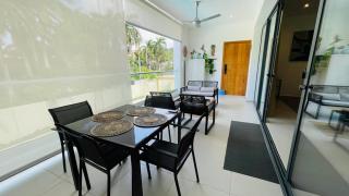 Poolside 2 Bedroom Apartment - 5