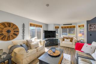 5BR Home Near Breweries Wineries Weddings and More - 0