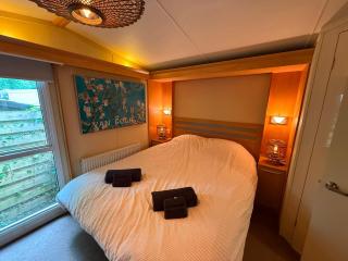 Veluwe Chalet Hoenderloo - Private Jacuzzi, Pool & Kids Club - 7
