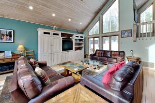 Shoreline Chateau - 2