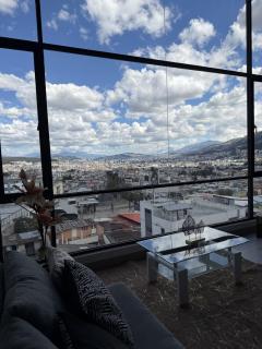 Loft Moderno con Vista Panorámica en Quito - 3