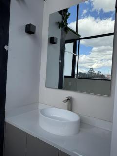 Loft Moderno con Vista Panorámica en Quito - 2