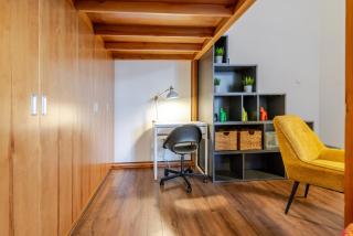 Gliwice Cosy Studio with Mezzanine by BookingHost - 1