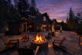 The Quiet luxury home Event venue - 8