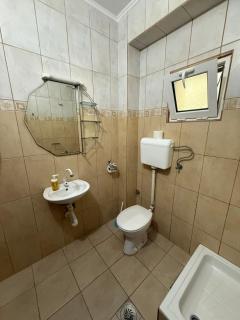 Apartman sa dve spavace sobe, prizemlje, Popović - 1