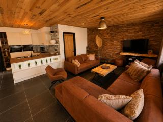 VinOli Holiday Home - 2