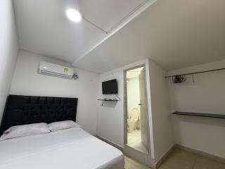Hotel AV Lago Pie De la Popa - 1