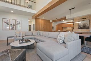 Steps from Ski Lift - Hot Tub & Fireplace condo - 7