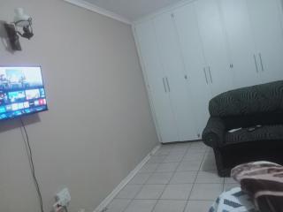 SkyWags Guest House - Bloemfontein - 2