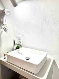 Cave Crafted Suites - 7