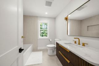 Brand New Luxury 5 bed home - 7