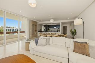 Luxury Penthouse with Oasis Private Rooftop - 7