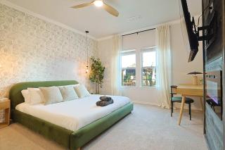 5-BD 2-BA with Pool, Hot Tub, Cinema & Golf Sim - 8