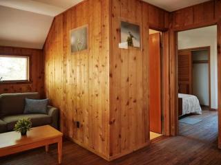 Charming Amagansett Retreat Near Ocean Beaches - 2
