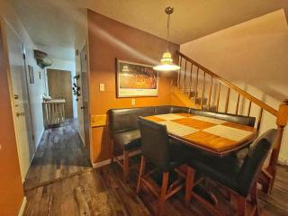 Valley Condo 107 - 6