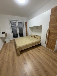 Modern Apartment with Terrace & Panoramic View - 8