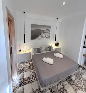 Giasemi Fira Studios - 9