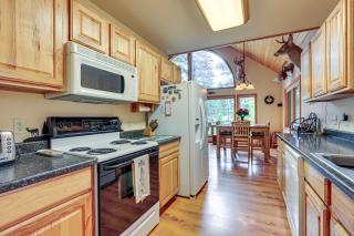 Hike & Expore! Montana Cabin Hideaway - 1