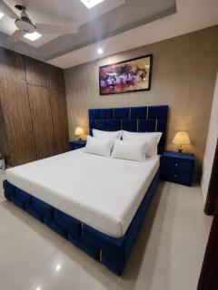 VIP apartment 2 BED E11 Islamabad AC-NETFLIX-FREE PARKING-CHILDREN PLAY GROUND-SEPARATE KITCHEN - 4