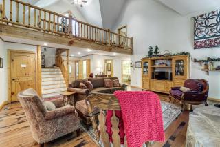 Creekside Mountain Cabin in Rural Dark-Sky Country - 5