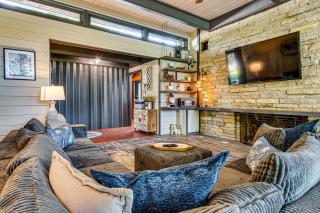Walk to Dtwn Rockville! Prairie-Inspired Retreat - 0