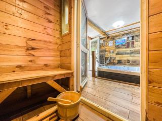 Rustic Rhondda Retreat w Private Hot Tub & Sauna - 4