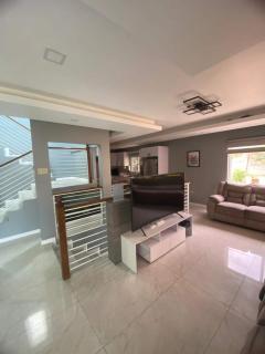 Elegant 3-Bedroom Loft Condo - 9