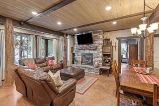 Rising Sun Ranch - Hot Tub - Game Room - Sleeps 20 - 35mi Yellowstone - 3