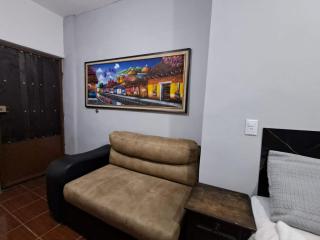 Habitación Jade-A en zona 11 ciudad de Guatemala - 1