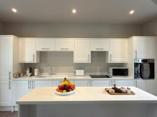 Greenkeepers Cottage - 2