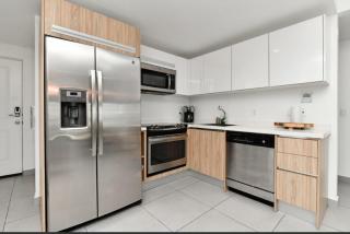 Harbour House apt 410 - 4