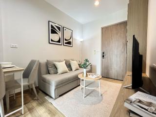 Near BTS l High-Rise Unit l Sauna - 4