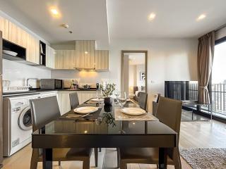 Near BTS l Large 52 sqm l Pool and Steam - 9