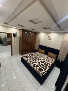 Jimmy's Den - 6