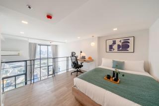 Near BTS l Duplex 42 sqm l Rooptop Pool - 9