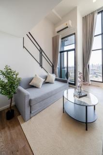 Near BTS l Duplex 42 sqm l Rooptop Pool - 4