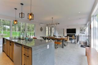 New Family Cottage Tremblant-4 Bdrs W Hot Tub - 4