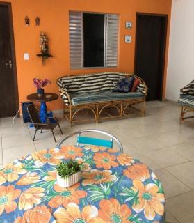 Linda casa com piscina - 0