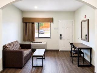 Garden Suites - 4